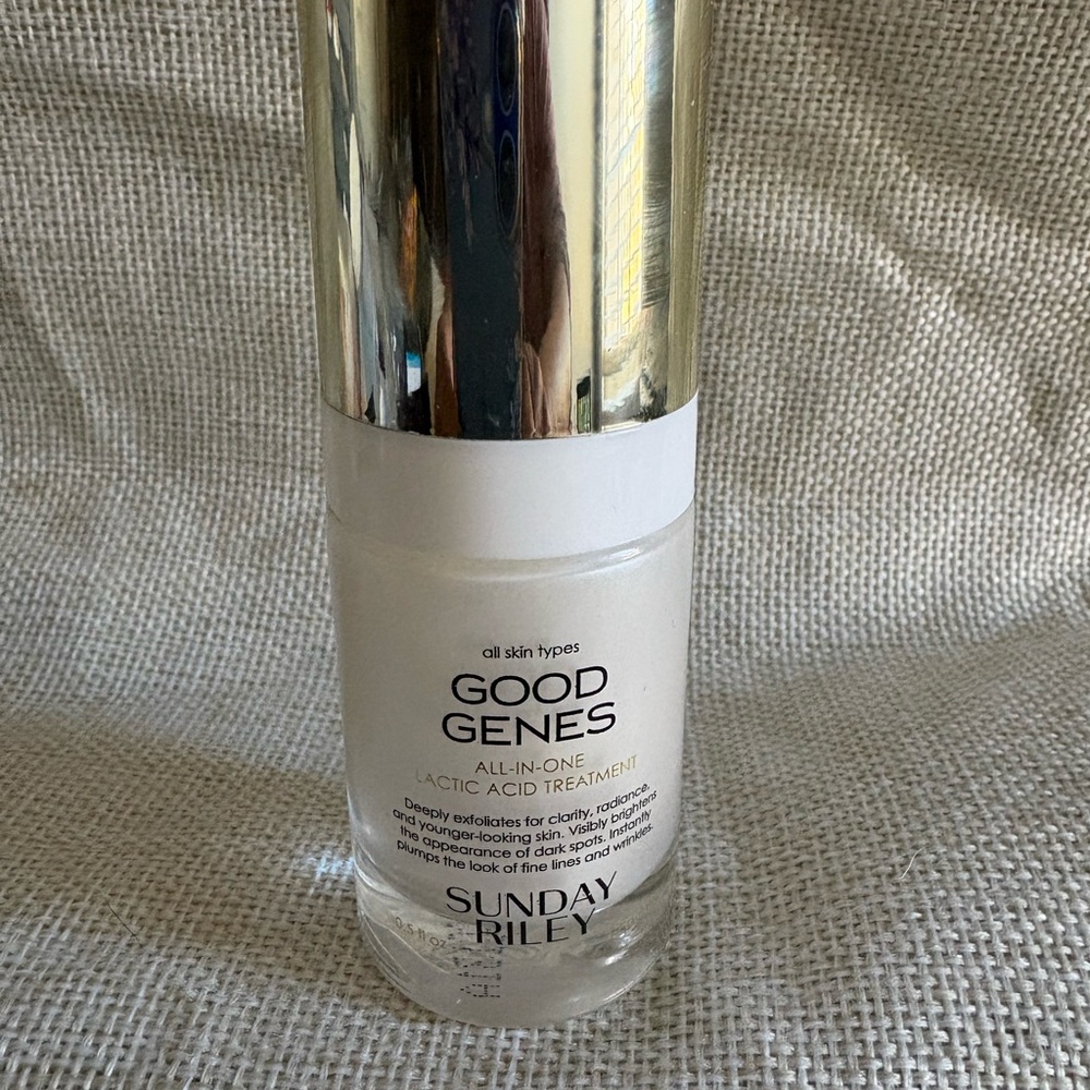 Sunday Riley Good Genes Lactic Acid Treatment - Silver and White